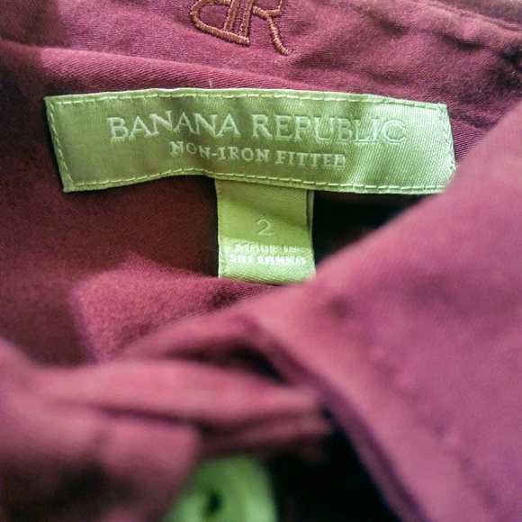 Banana Republic classic button down, size 2 - Picture 3 of 4